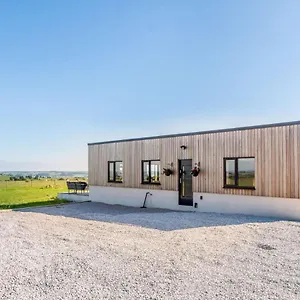 2-bed Modern - Outstanding Country Views Harrogate